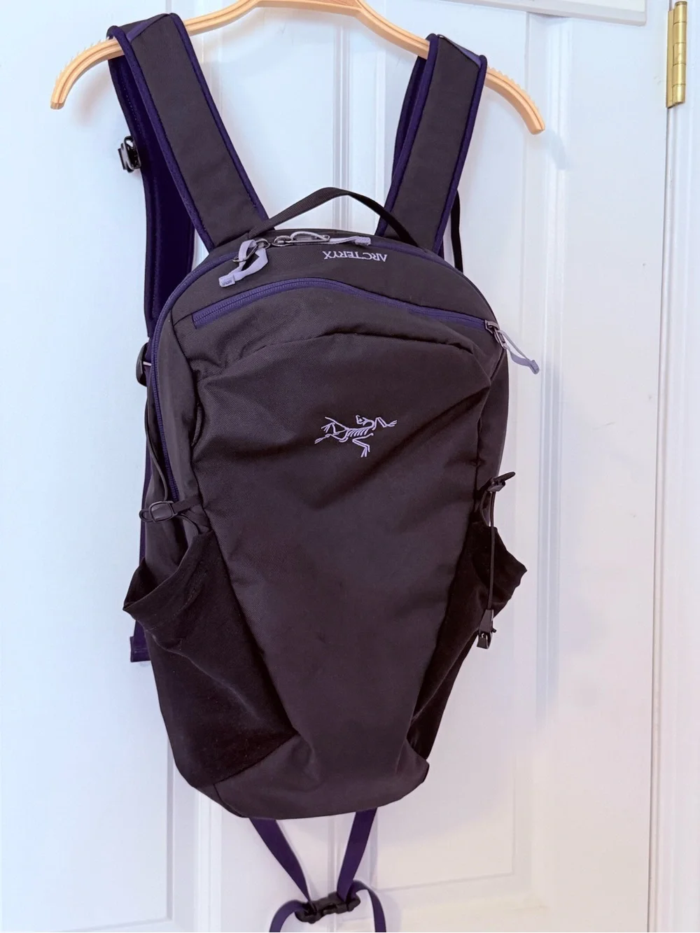 Arc'teryx Mantis 16 Backpack NEUTRAL Black / Soulsonic